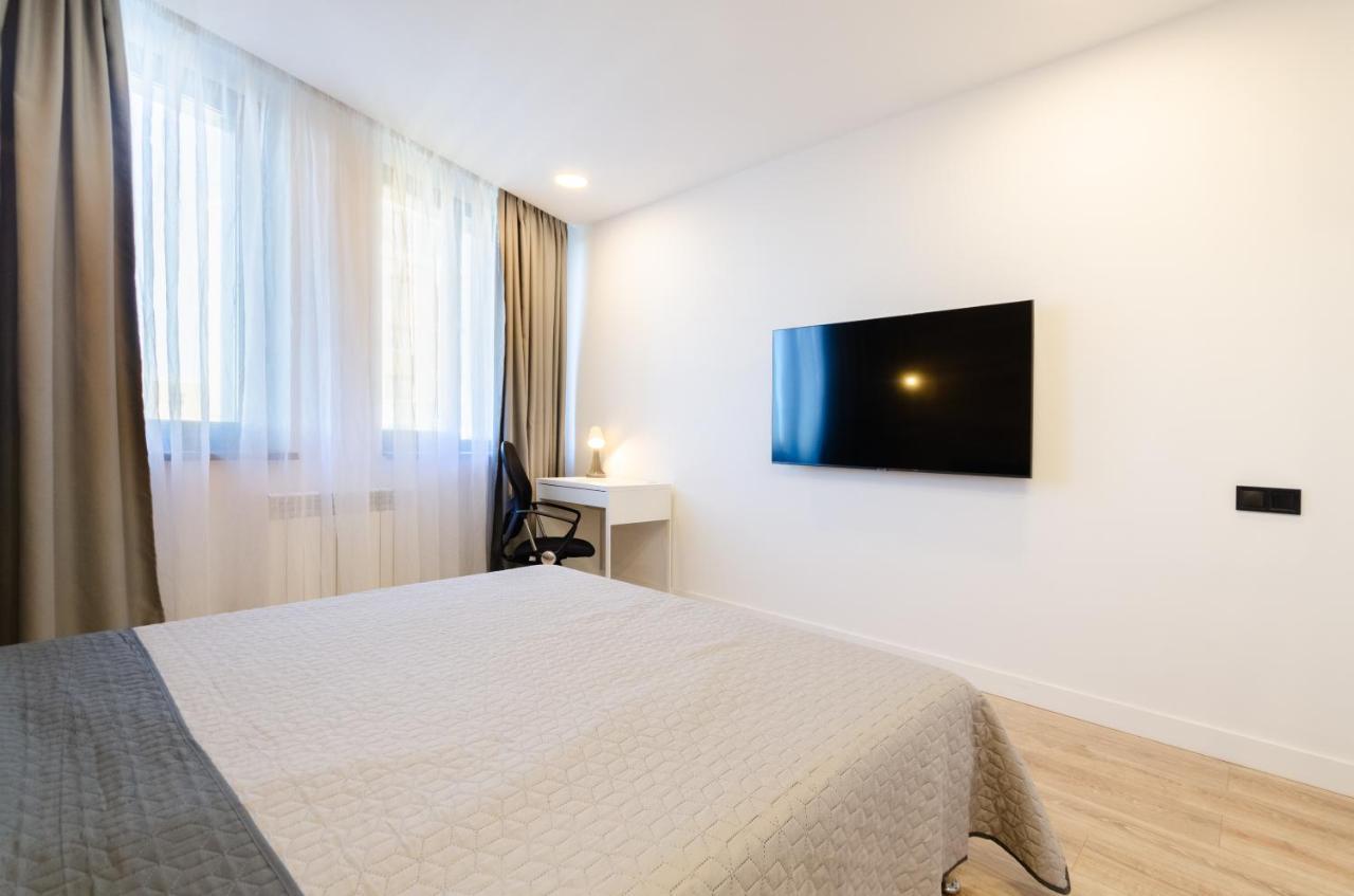 Petrovdom 190-199-216 In Spacious Apartments At Rc New York Concept House Kiev Eksteriør bilde