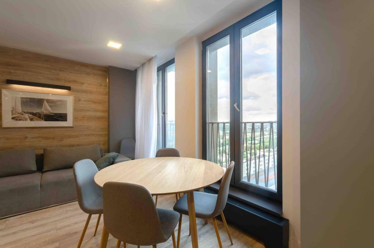 Petrovdom 190-199-216 In Spacious Apartments At Rc New York Concept House Kiev Eksteriør bilde